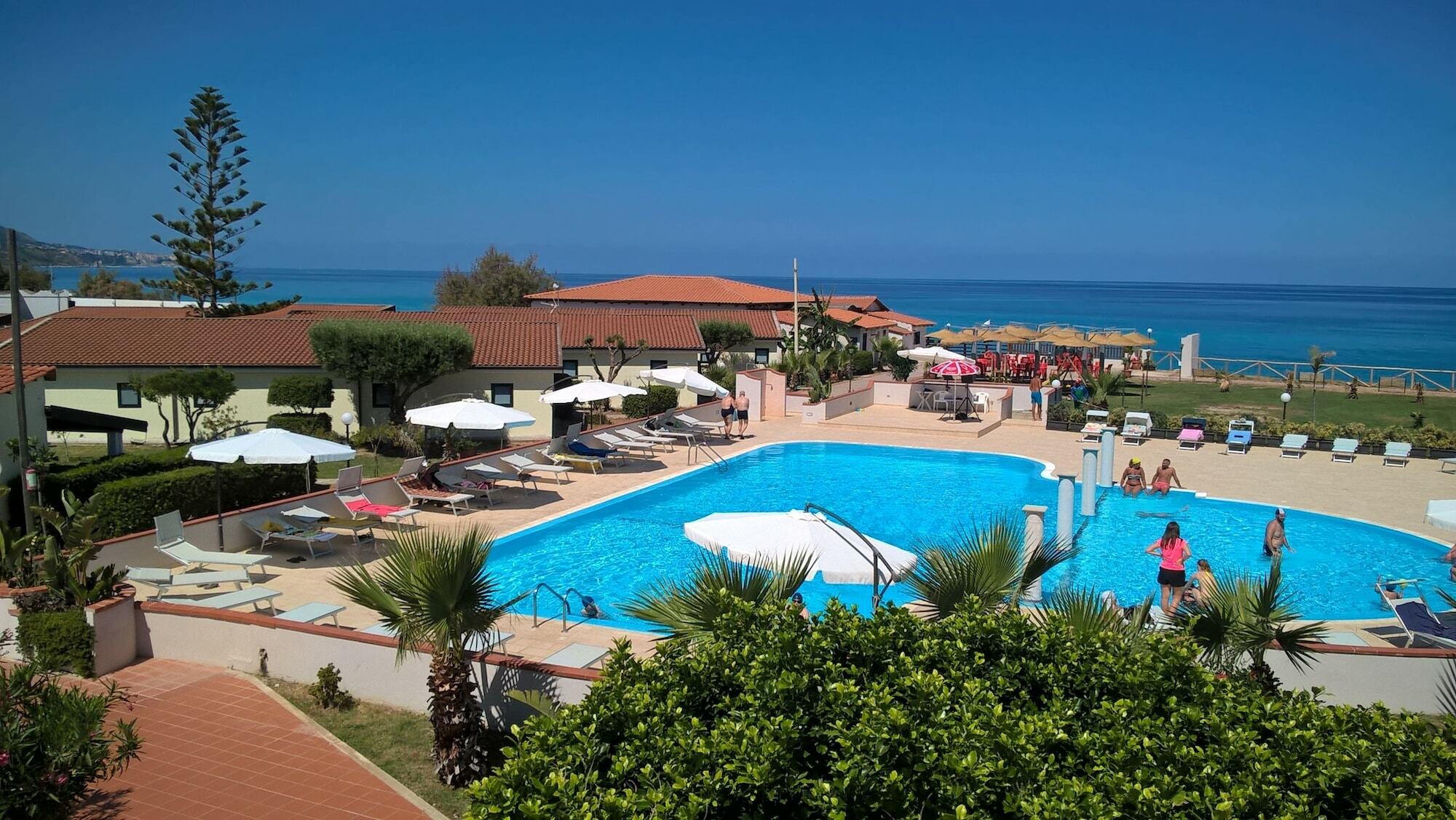 Villaggio Borgo Marino แซมโบรเน ภายนอก รูปภาพ